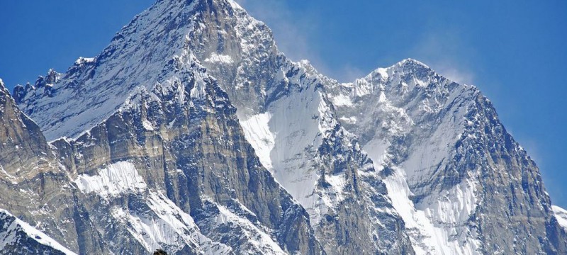 Горная вершина Лхоцзе в Гималаях