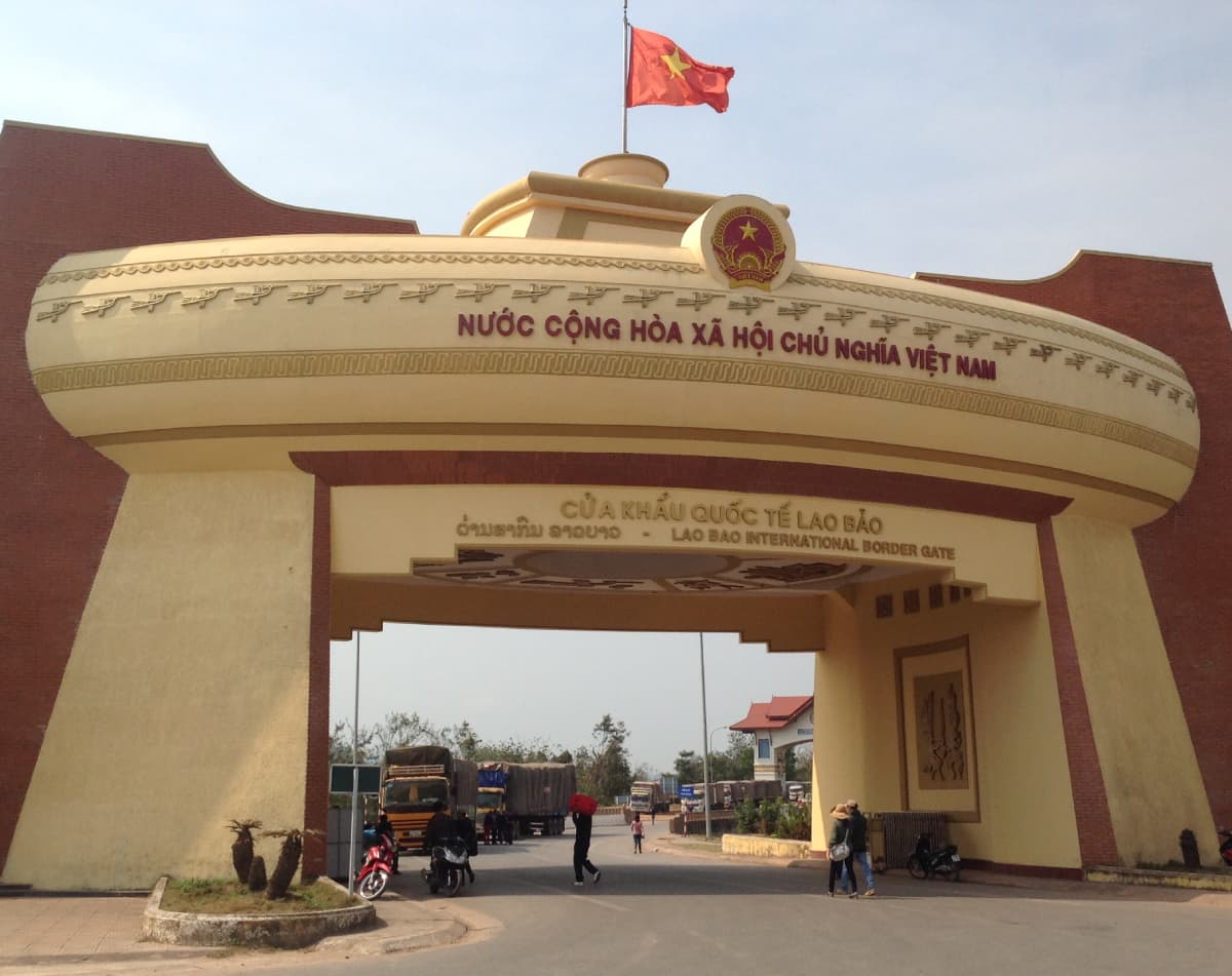 Пропускной пункт Лао Бао / Lao Bao (провинция Куангчи / Quang Tri)
